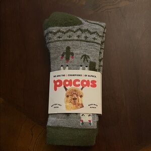 Pacas Women's Gray & Green Alpaca Blend Patterned Socks